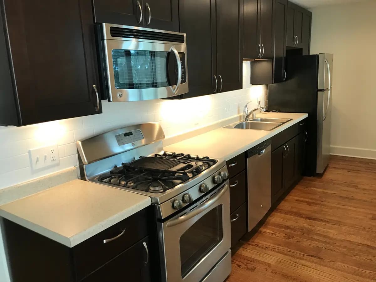 Milwaukee County apartments for rent - Property image - Lexington - 3