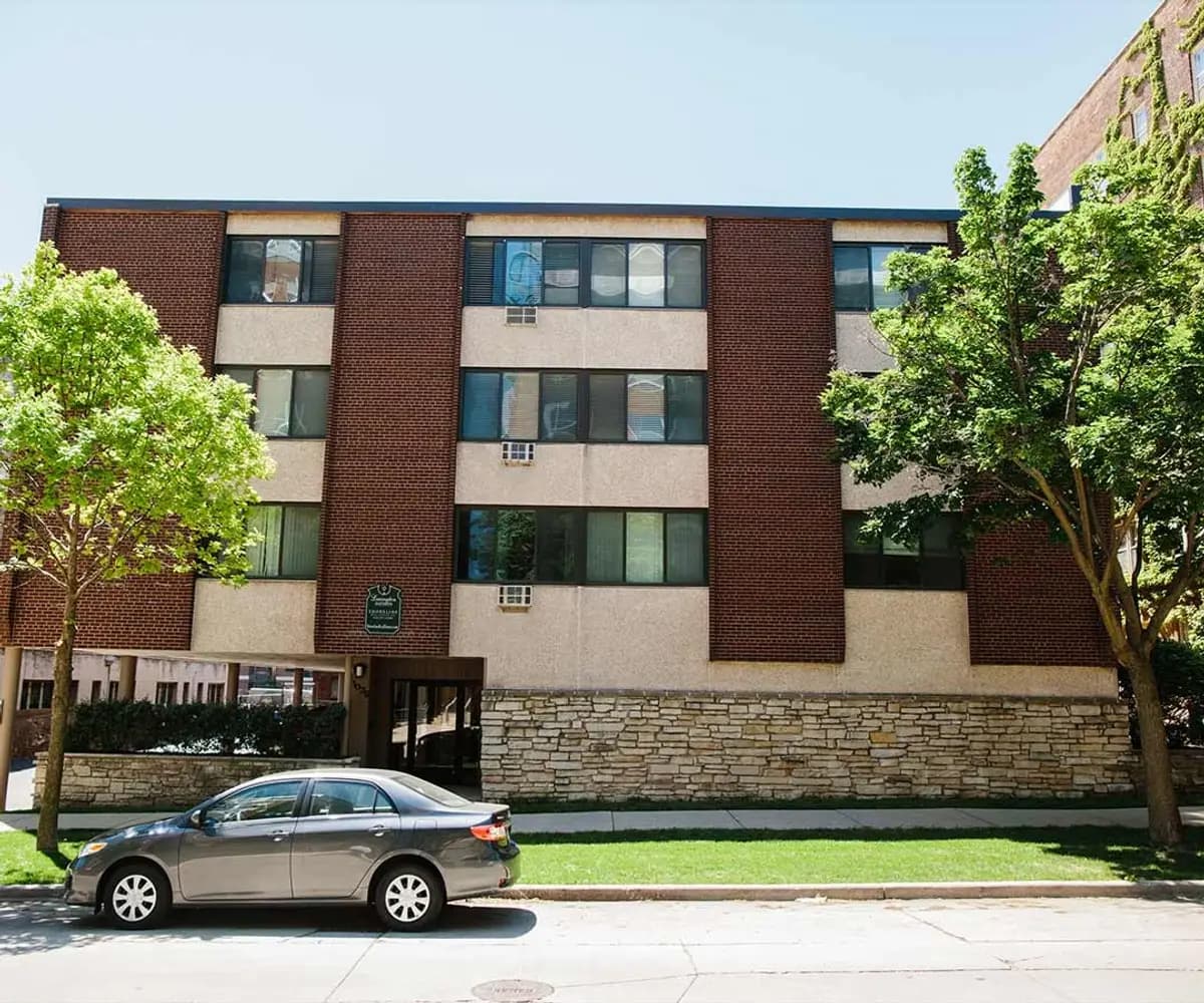 Milwaukee County apartments for rent - Property image - Lexington - 1