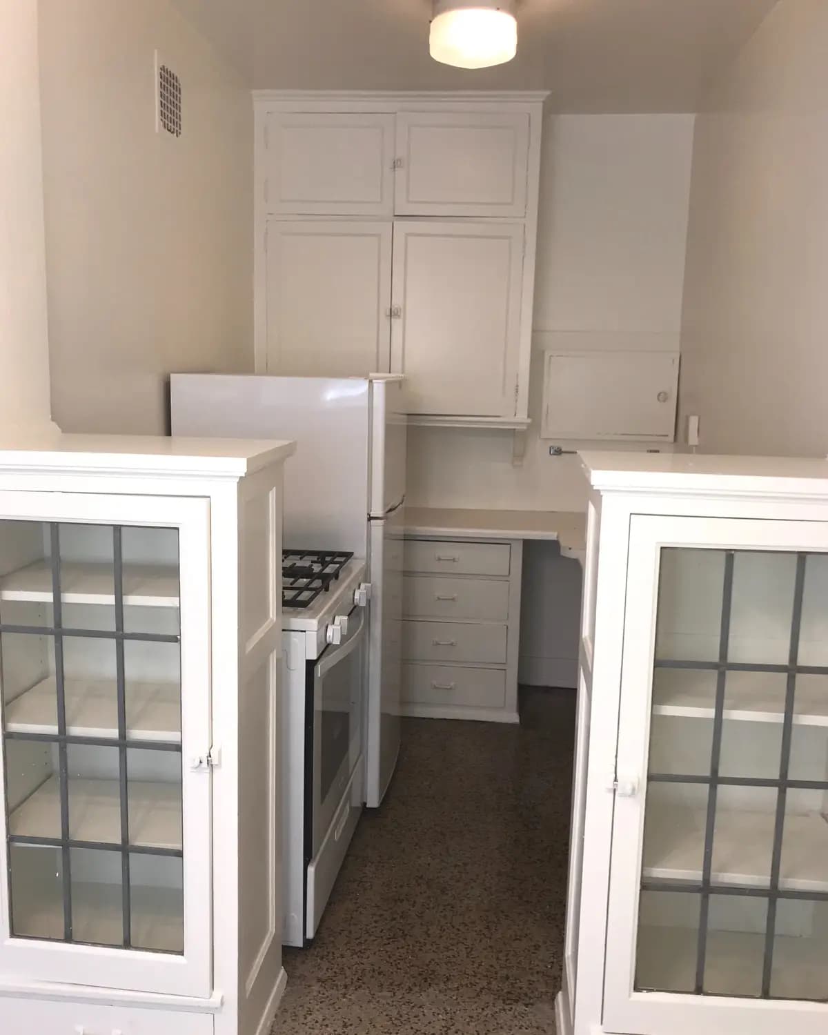 Milwaukee County apartments for rent - Property image - Marneau - 2