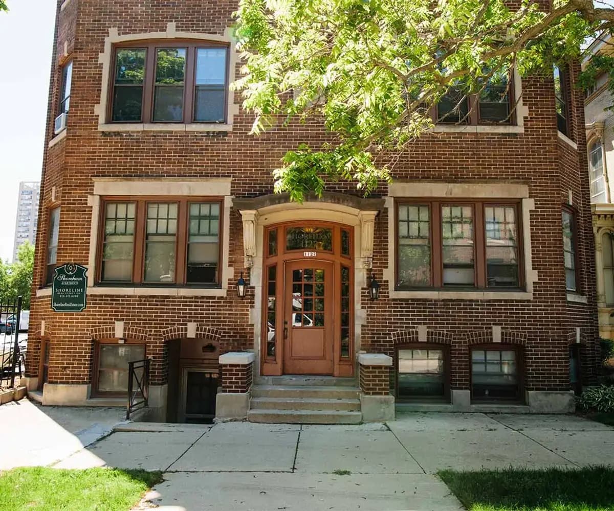 Milwaukee County apartments for rent - Property image - Shoreham - 1