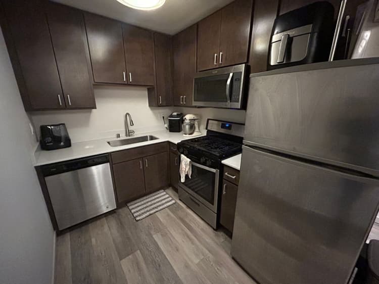 Milwaukee County apartments for rent - image - large (55).jpeg