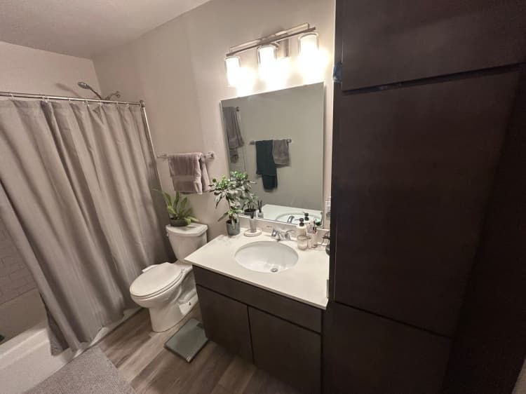 Milwaukee County apartments for rent - image - large (48).jpeg
