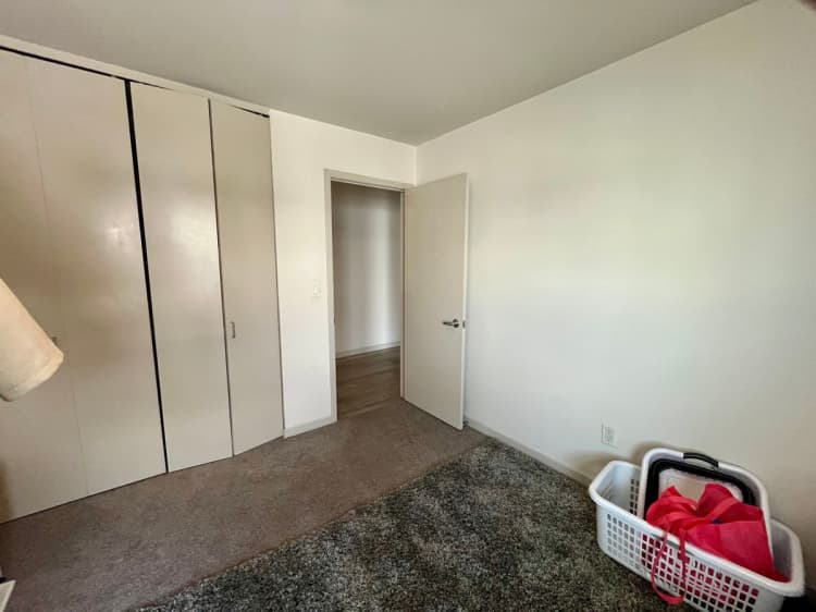 Milwaukee County apartments for rent - image - large (20).jpeg
