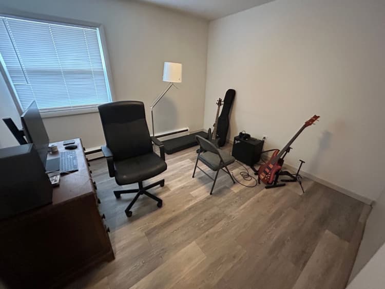 Milwaukee County apartments for rent - image - large (10).jpeg