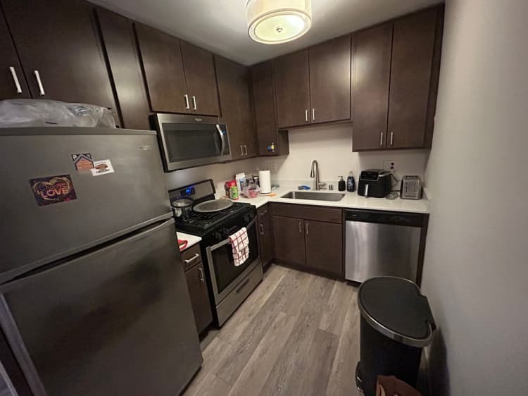 Milwaukee County apartments for rent - image - large (5).jpeg