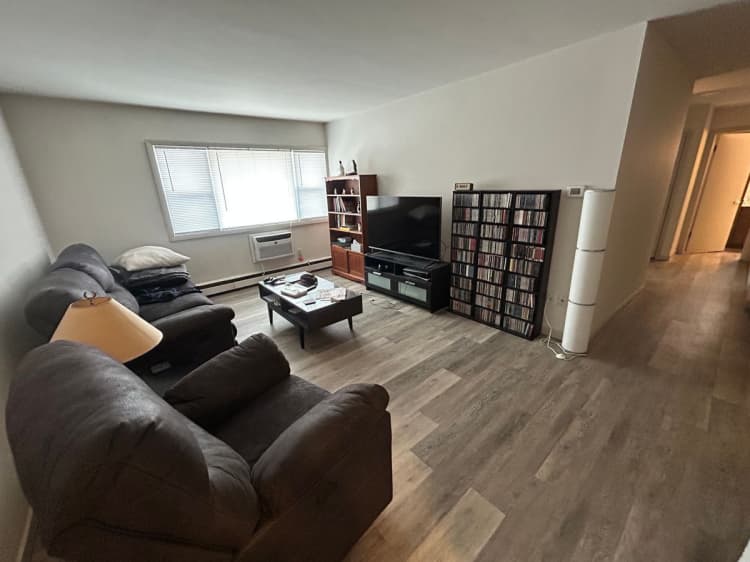 Milwaukee County apartments for rent - image - large (1).jpeg
