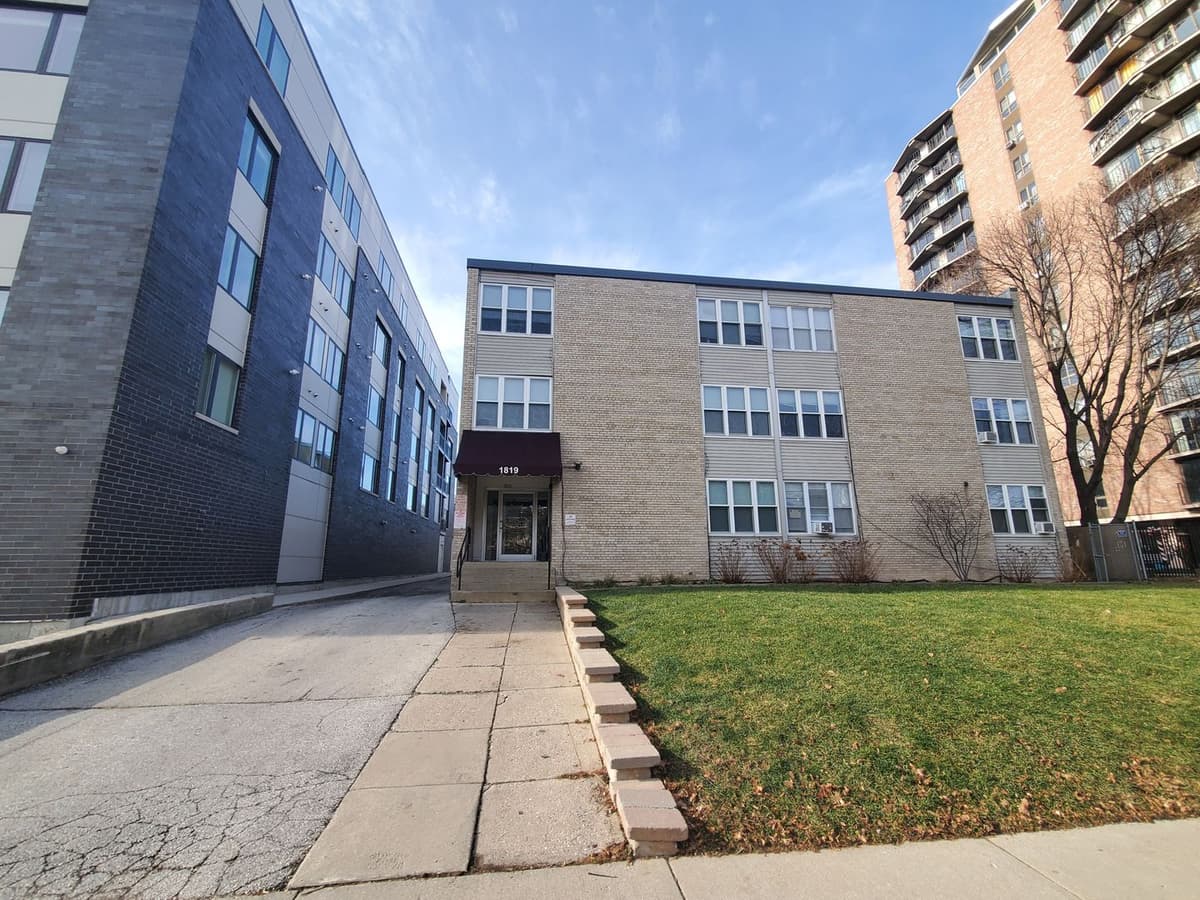 Milwaukee County apartments for rent - Property image - 1819 N. Cambridge Ave - 2