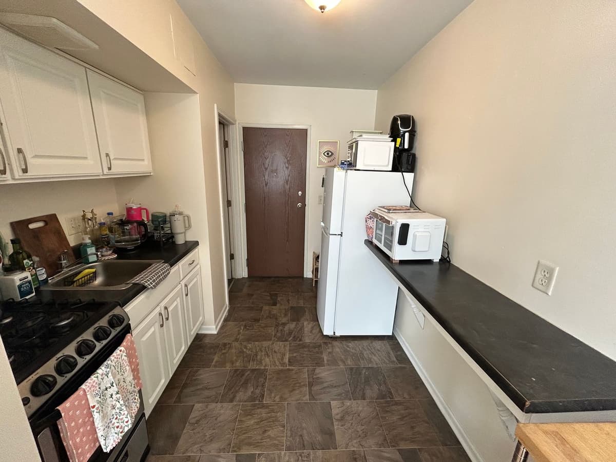 Milwaukee County apartments for rent - image - large (22).jpeg