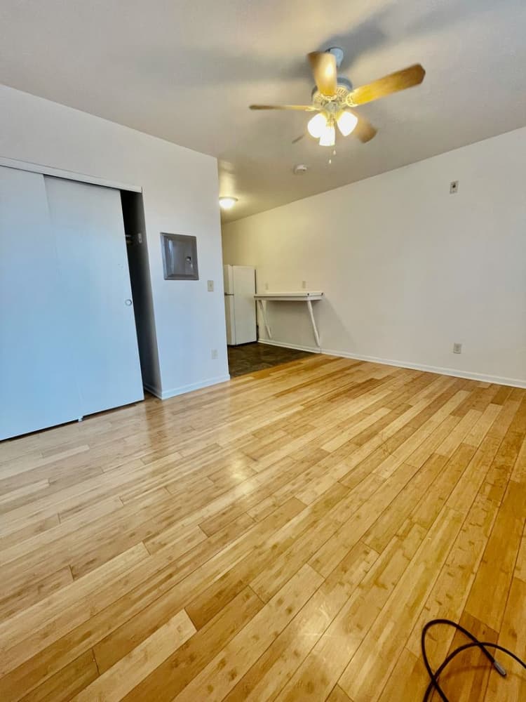 Milwaukee County apartments for rent - image - large (16).jpeg