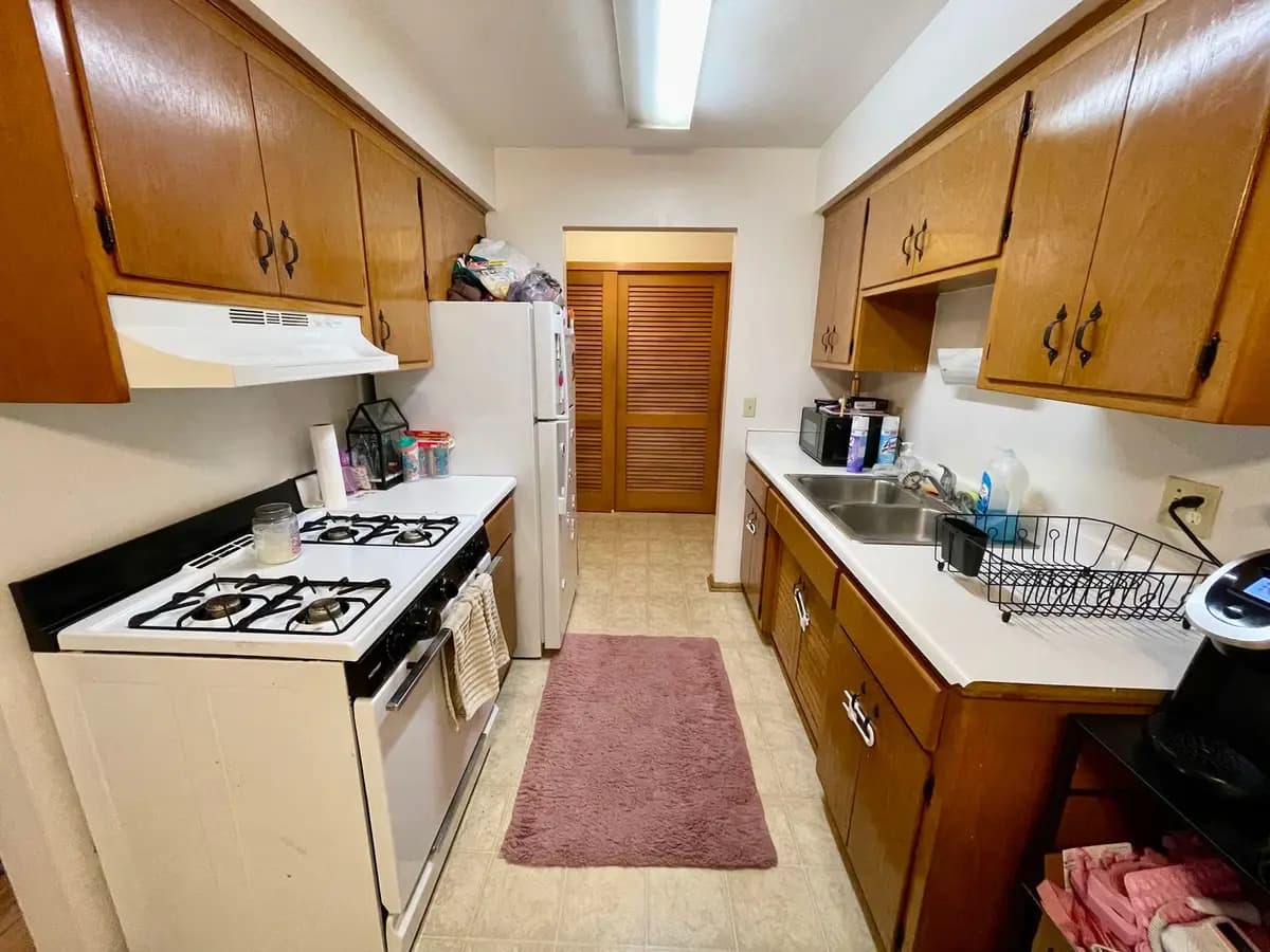 Milwaukee County apartments for rent - Property image - 1216 Memorial Drive - 8, South Milwaukee, WI 53172 - 2