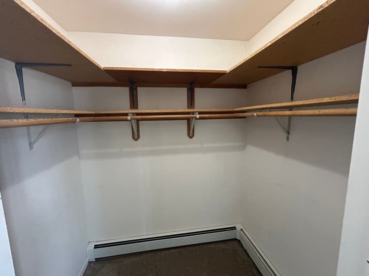 Milwaukee County apartments for rent - image - large (37).jpeg