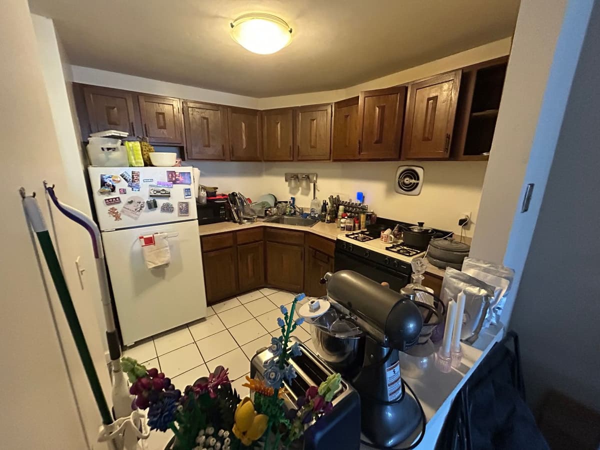 Milwaukee County apartments for rent - image - large (12).jpeg