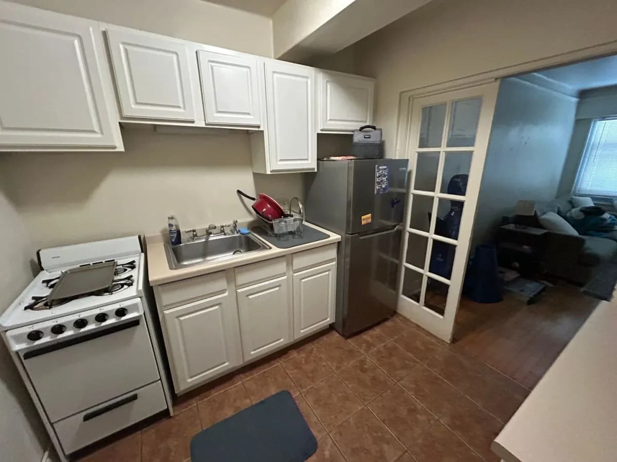 Milwaukee County apartments for rent - Property image - 903 E Kilbourn Ave - 2