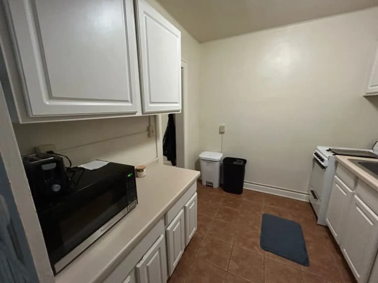 Milwaukee County apartments for rent - image - imgi_25_large.webp