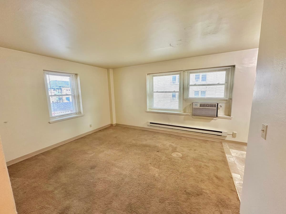 Milwaukee County apartments for rent - image - large (74).jpeg