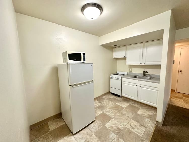 Milwaukee County apartments for rent - image - large (72).jpeg
