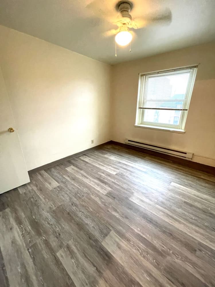 Milwaukee County apartments for rent - image - large (66).jpeg