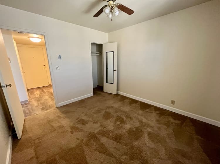 Milwaukee County apartments for rent - image - large (23).jpeg