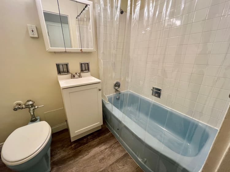 Milwaukee County apartments for rent - image - large (24).jpeg
