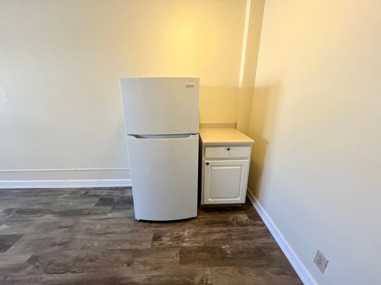 Milwaukee County apartments for rent - image - large (19).jpeg