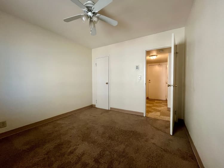 Milwaukee County apartments for rent - image - large (12).jpeg