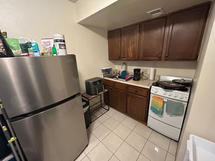 Milwaukee County apartments for rent - image - large (10).jpeg