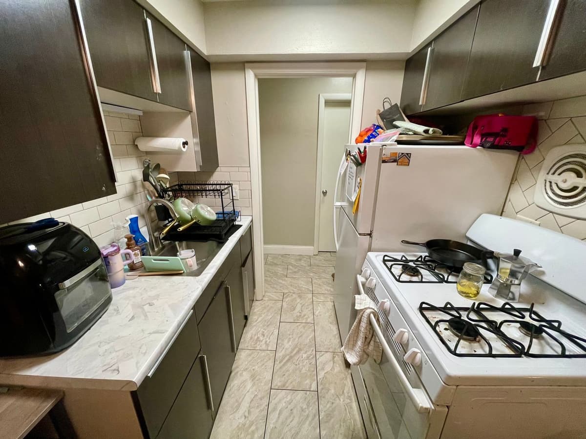 Milwaukee County apartments for rent - Property image - 2425 N Oakland Ave - 3