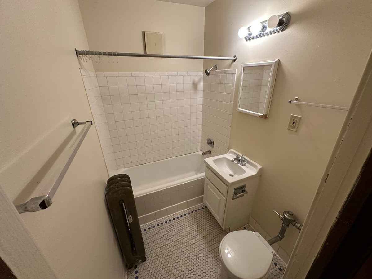 Milwaukee County apartments for rent - Property image - 2632 N Oakland Ave - 2