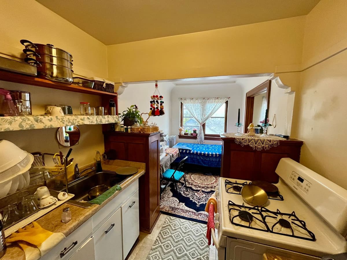 Milwaukee County apartments for rent - Property image - 4455 N Oakland Ave - 3