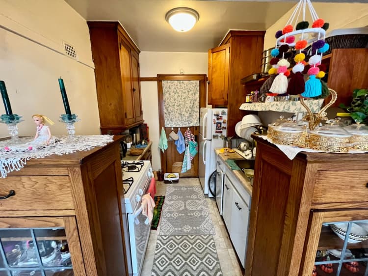 Milwaukee County apartments for rent - image - large (13).jpeg