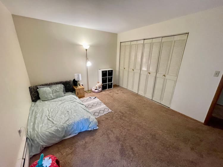 Milwaukee County apartments for rent - image - large (4).jpeg