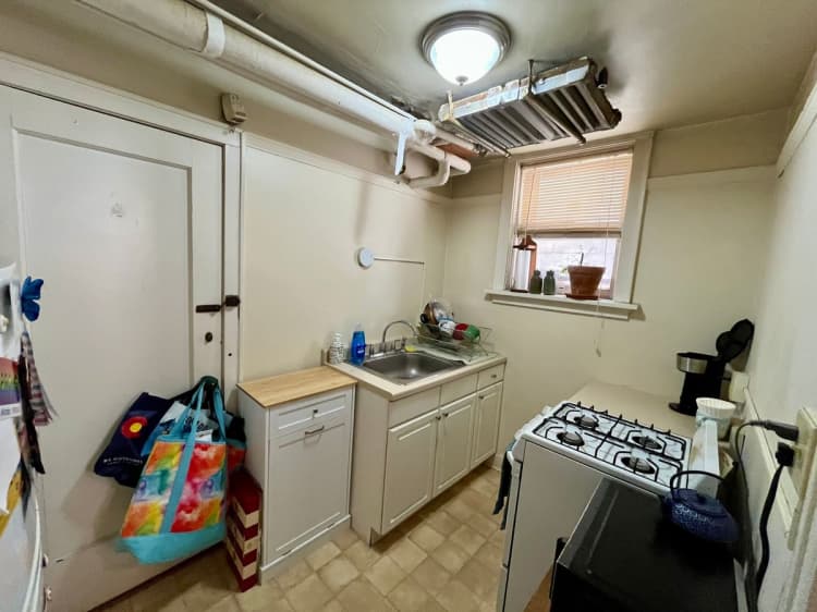 Milwaukee County apartments for rent - image - large (5).jpeg