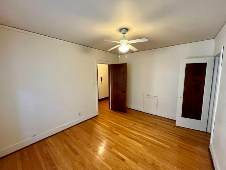 Milwaukee County apartments for rent - image - large (8).jpeg