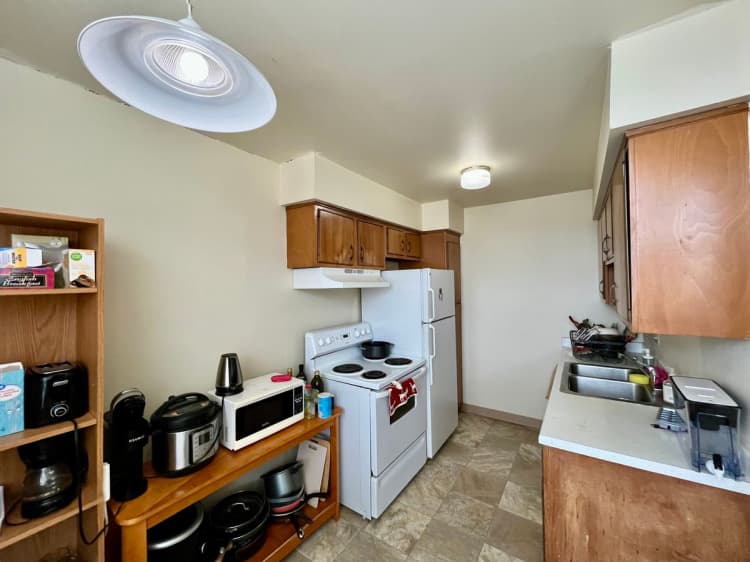 Milwaukee County apartments for rent - image - large (18).jpeg