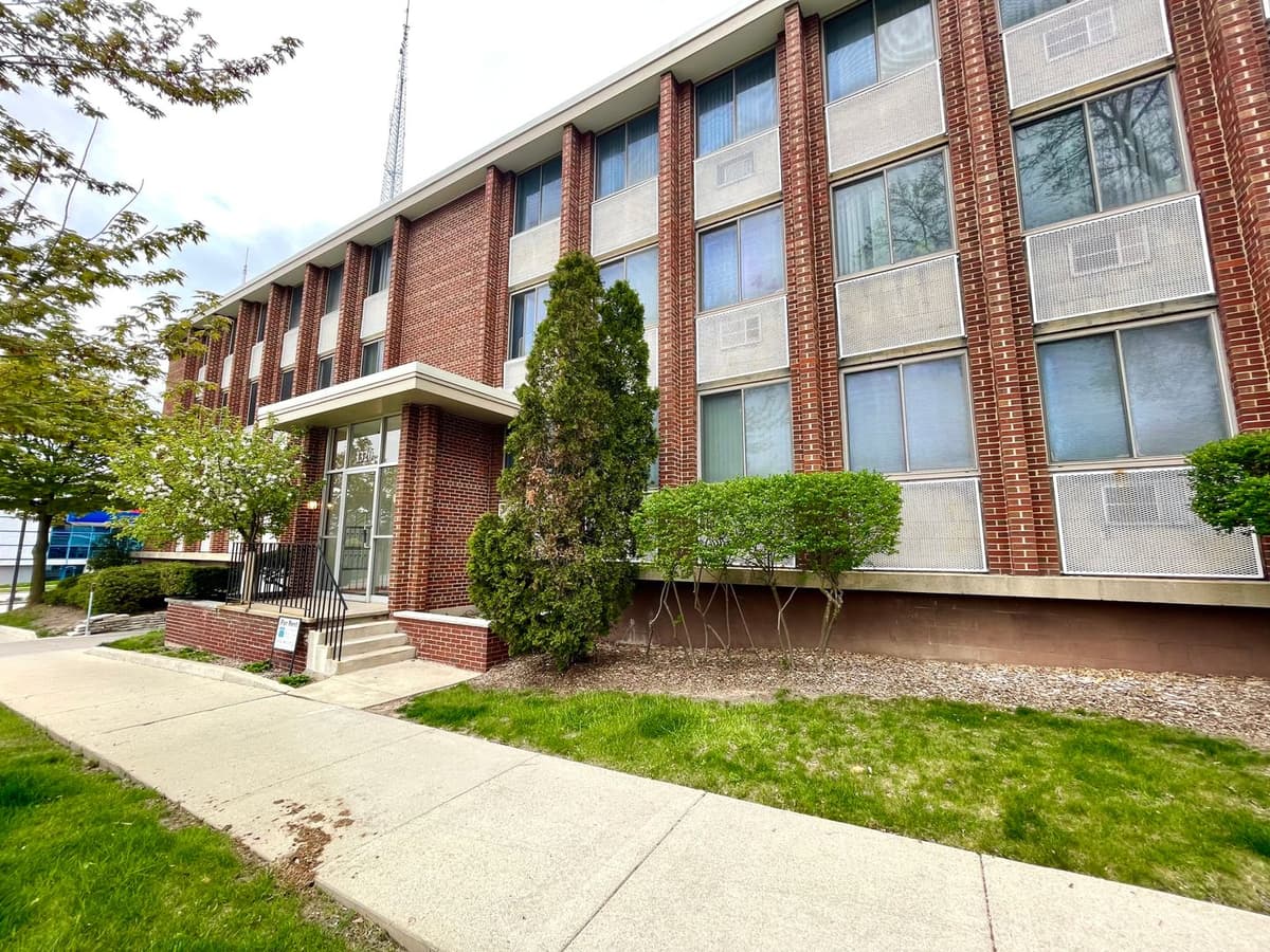 Milwaukee County apartments for rent - Property image - 1320 E Capitol Drive - 2