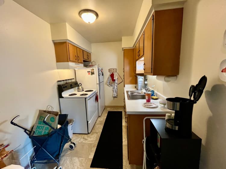 Milwaukee County apartments for rent - image - large (4).jpeg