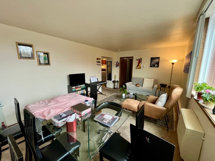 Milwaukee County apartments for rent - image - large (1).jpeg