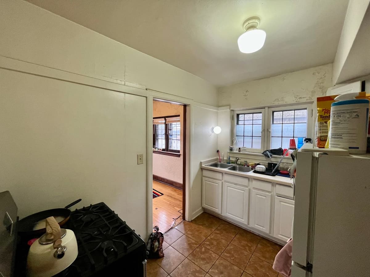 Milwaukee County apartments for rent - Property image - 1428 E Capitol Drive - 2