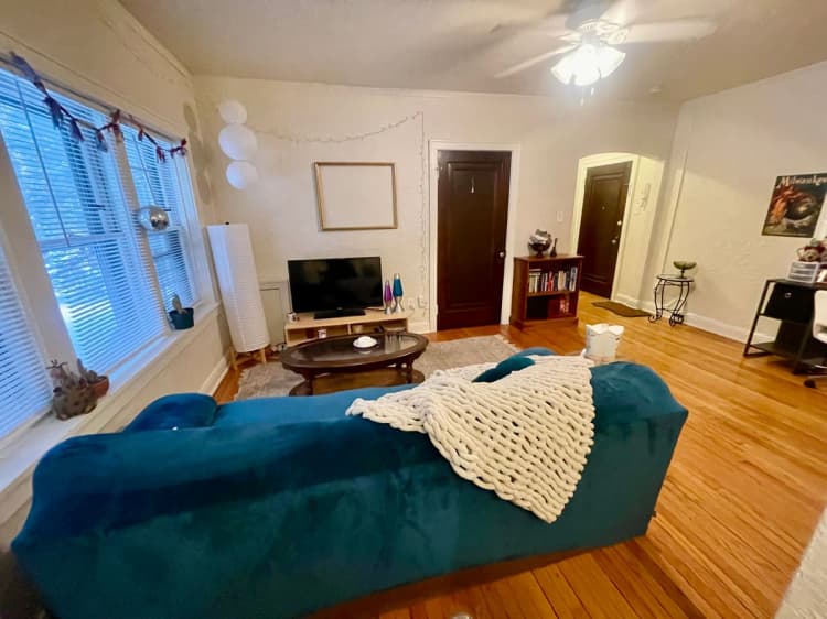 Milwaukee County apartments for rent - image - large (1).jpeg