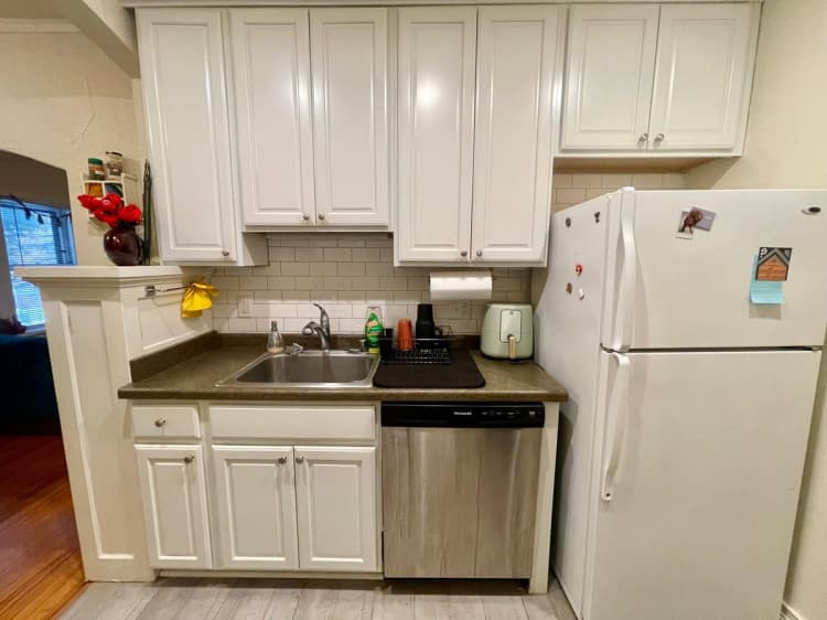 Milwaukee County apartments for rent - image - large (5).jpeg