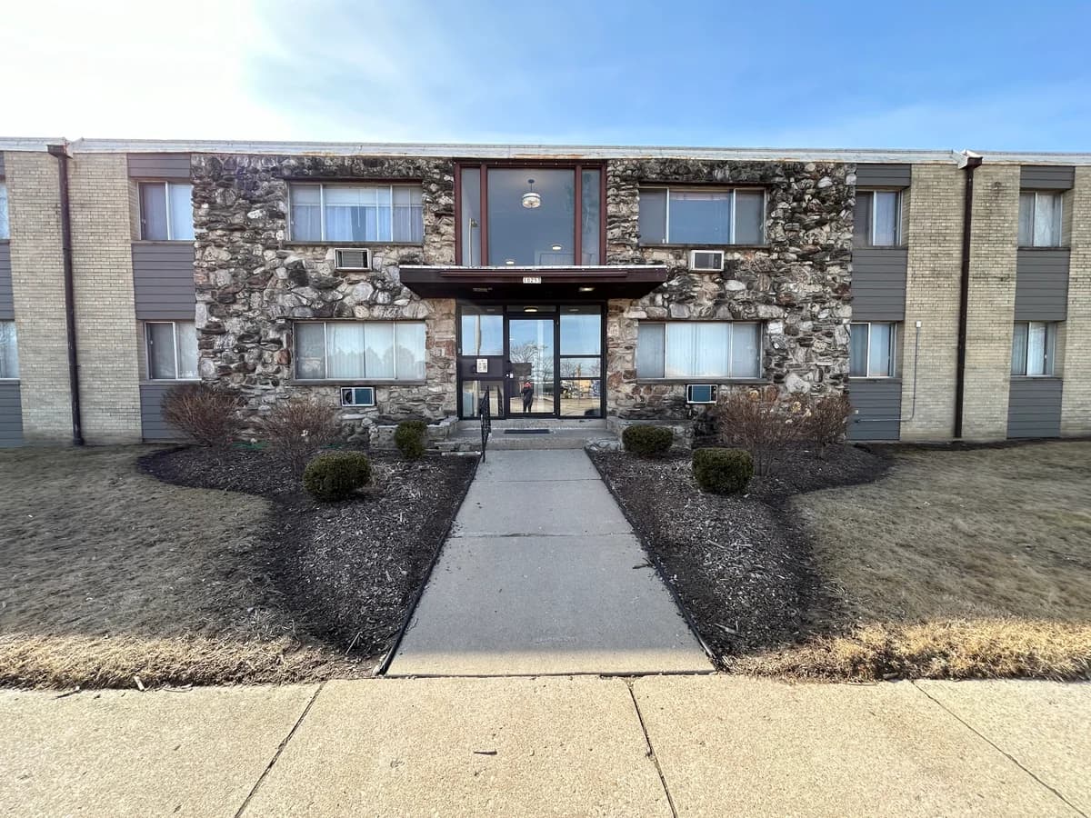 Milwaukee County apartments for rent - Property image - 10253 W Cleveland Ave - 3