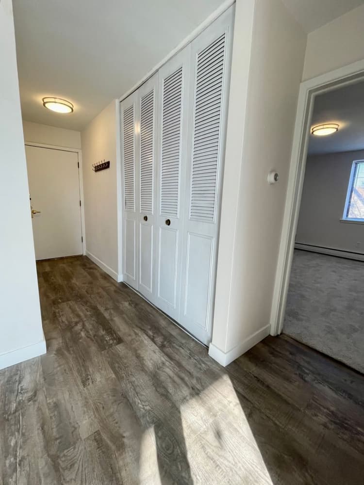 Milwaukee County apartments for rent - image - large (47).jpeg