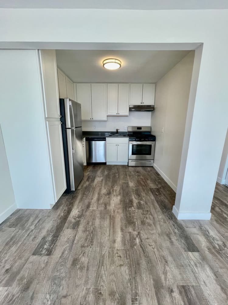 Milwaukee County apartments for rent - image - large (44).jpeg