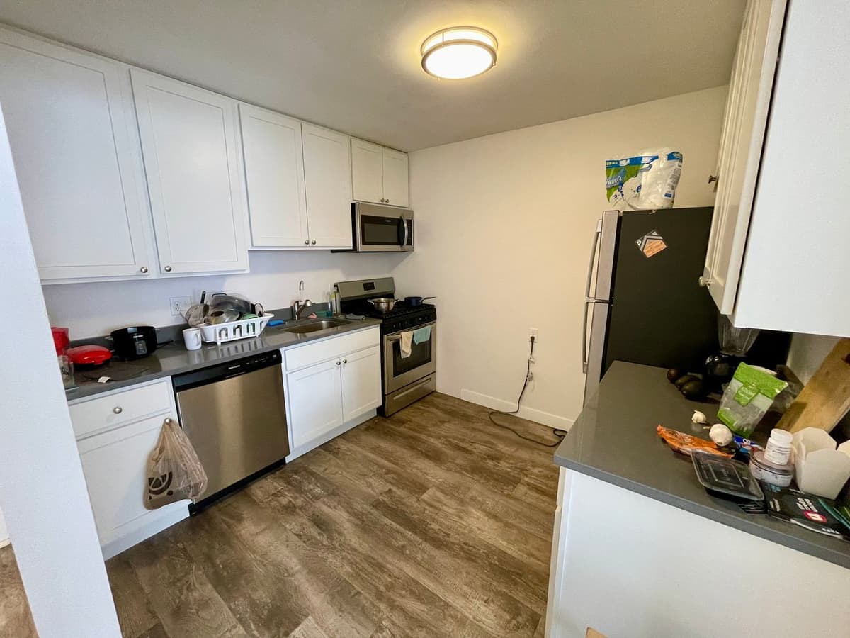 Milwaukee County apartments for rent - image - large (34).jpeg