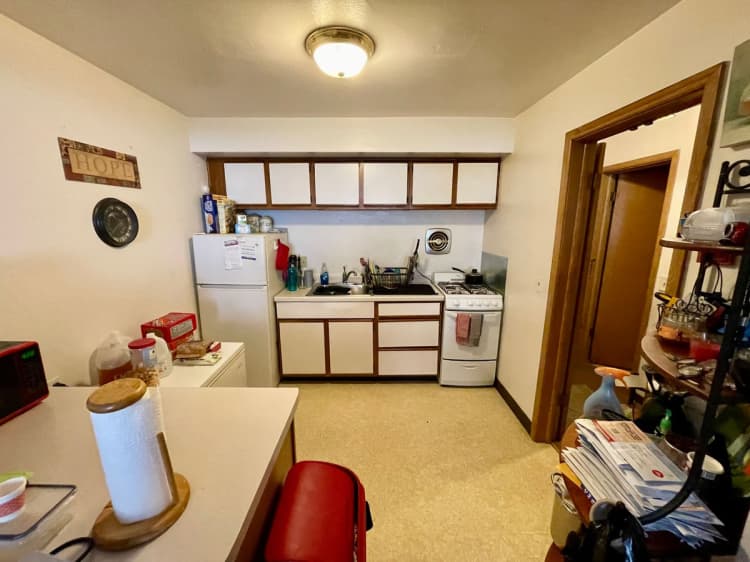 Milwaukee County apartments for rent - image - large (2).jpeg