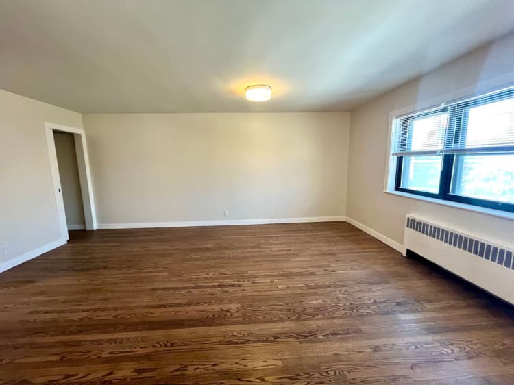 Milwaukee County apartments for rent - image - large (10).jpeg