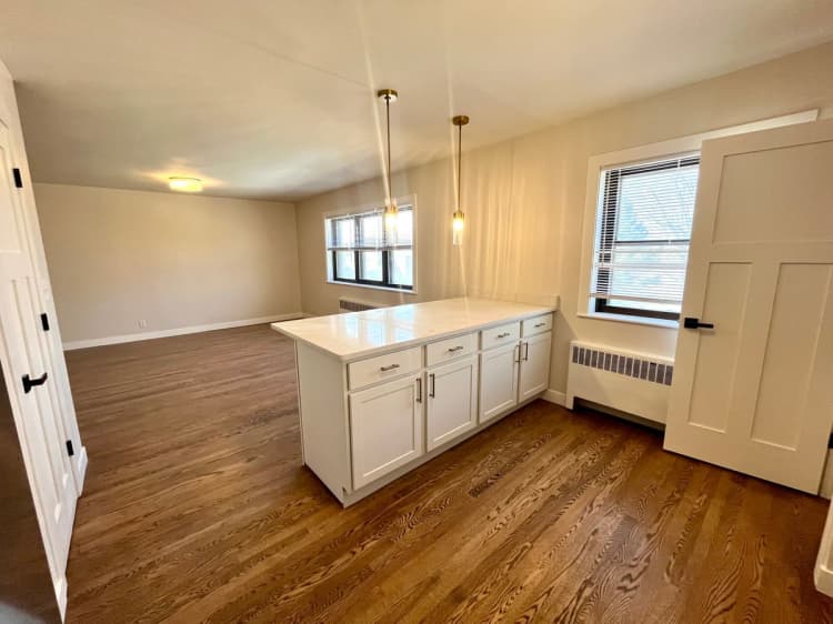 Milwaukee County apartments for rent - image - large (5).jpeg