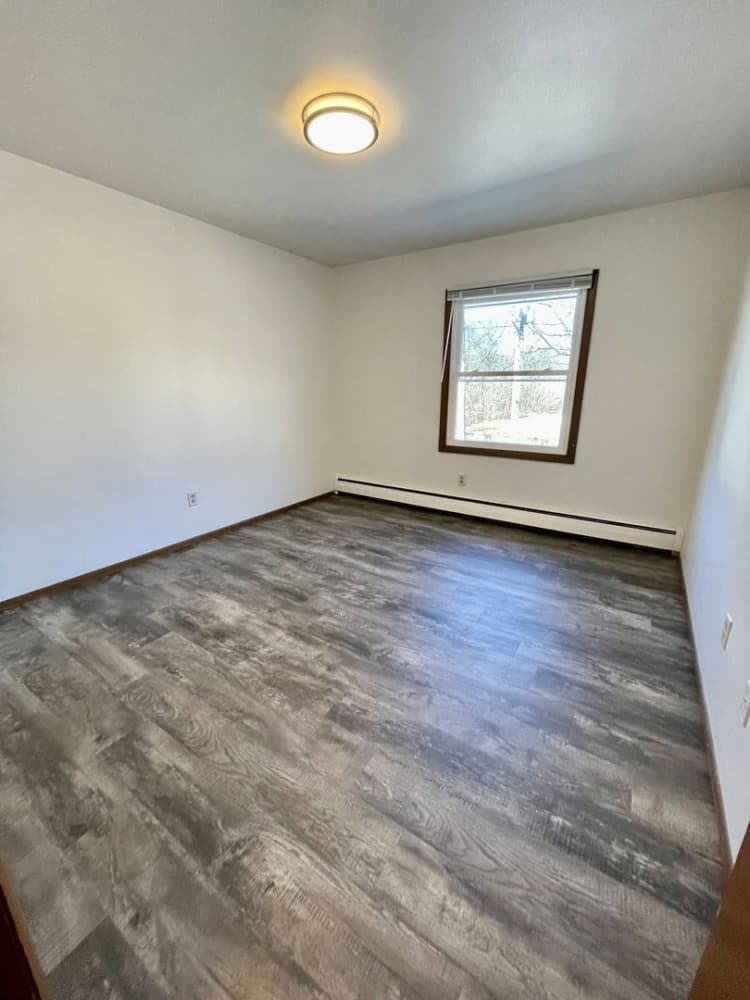 Milwaukee County apartments for rent - image - large (10).jpeg