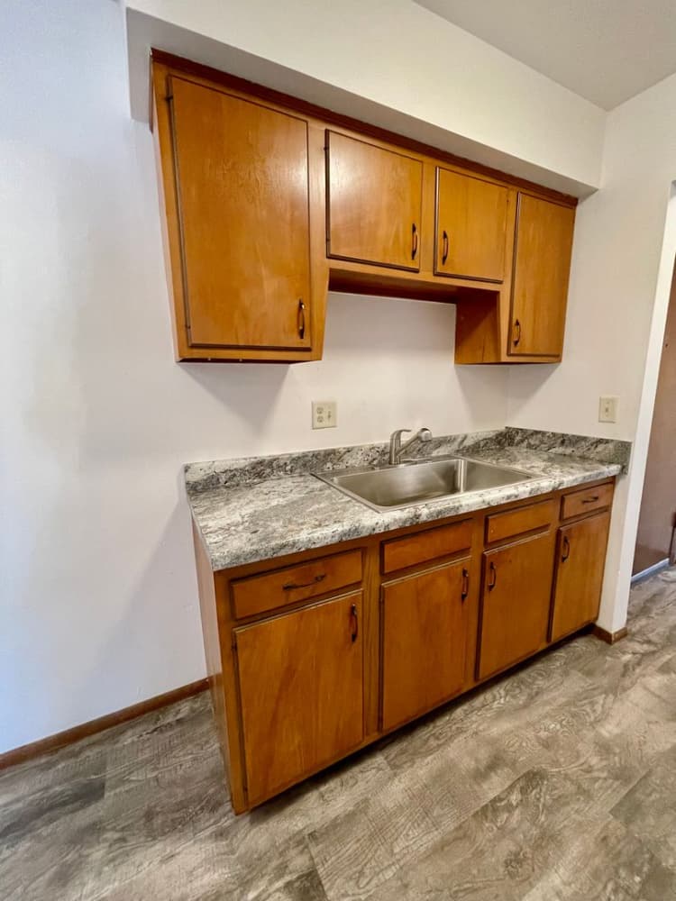 Milwaukee County apartments for rent - image - large (7).jpeg