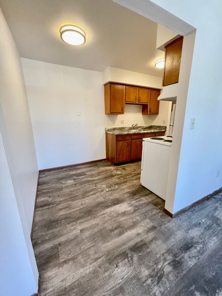 Milwaukee County apartments for rent - image - large (5).jpeg